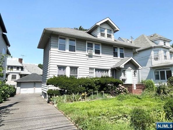 207 Grand Avenue, Palisades Park NJ 07650