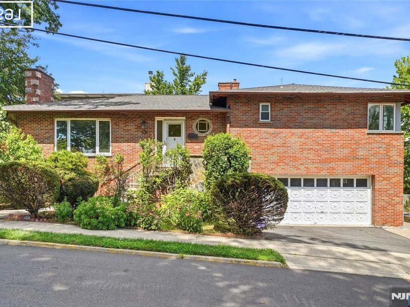 253 McElroy Avenue, Fort Lee NJ 07024