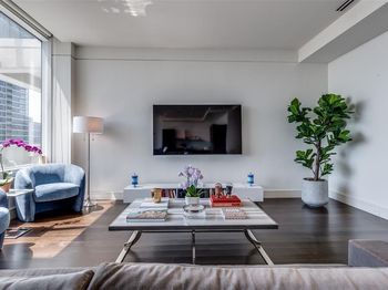 2408  Victory Park Lane 