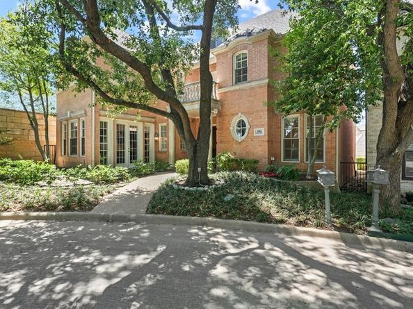 11911  Edgestone Road , Dallas Texas 75230