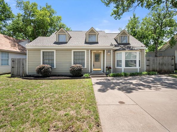 4525  Calmont Avenue , Fort Worth Texas 76107