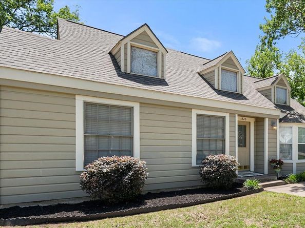 4525  Calmont Avenue , Fort Worth Texas 76107