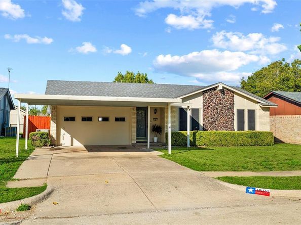 1801  Homestead Place , Garland Texas 75044