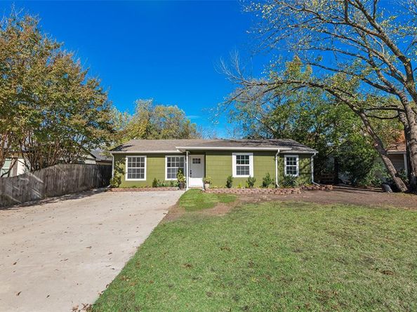 2647  Province Lane , Dallas Texas 75228