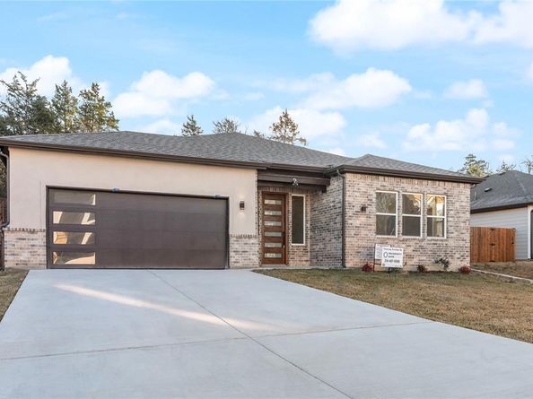 2346  Fatima Avenue , Dallas Texas 75241