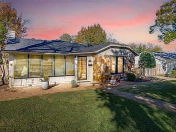 3532 W Biddison Street 