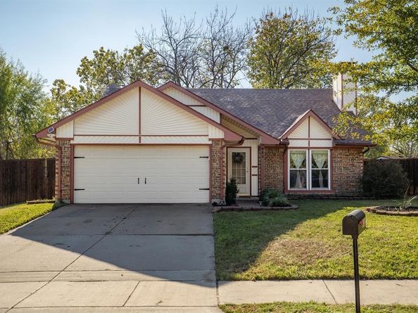 832  Foxwood Place , Lewisville Texas 75067