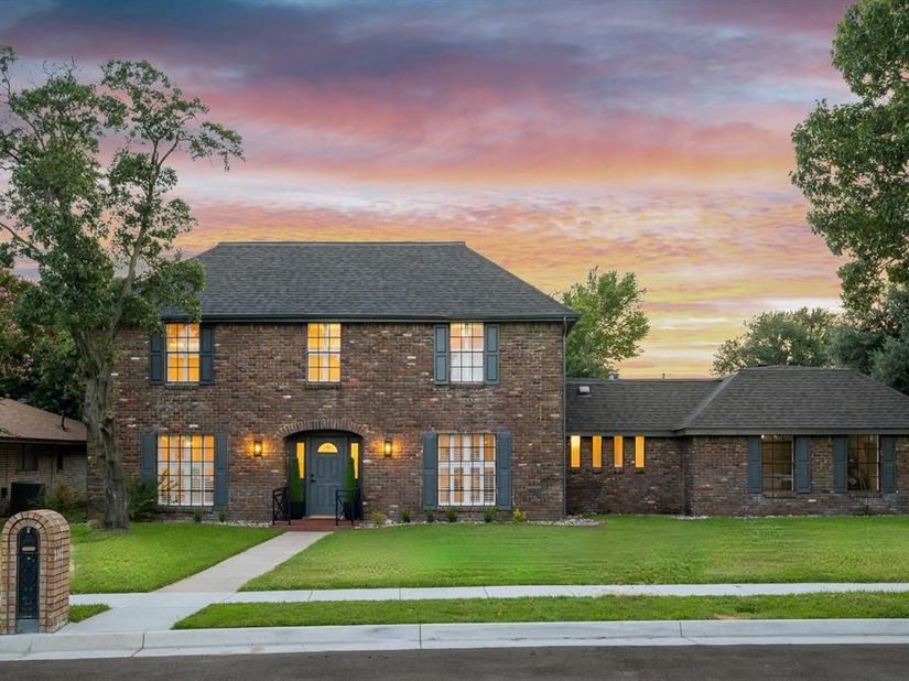 2901  Warren Circle , Irving Texas 75062