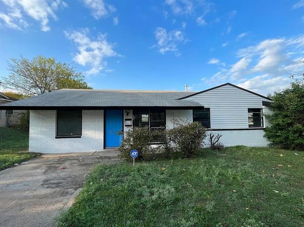 4263  Mehalia Drive , Dallas Texas 75241