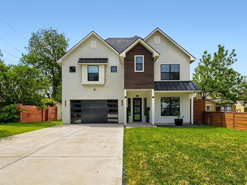 2824  Cain Boulevard , Dallas Texas 75211