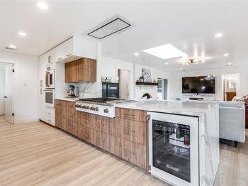 7637  La Risa Drive 