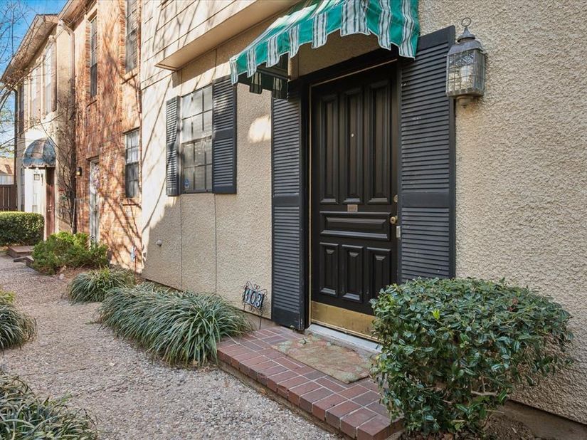 4418  Bowser   103, Dallas Texas 75219