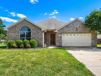 910 W Bois D Arc Street 