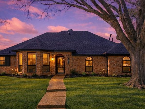 6313  Chelsea Way , Garland Texas 75044