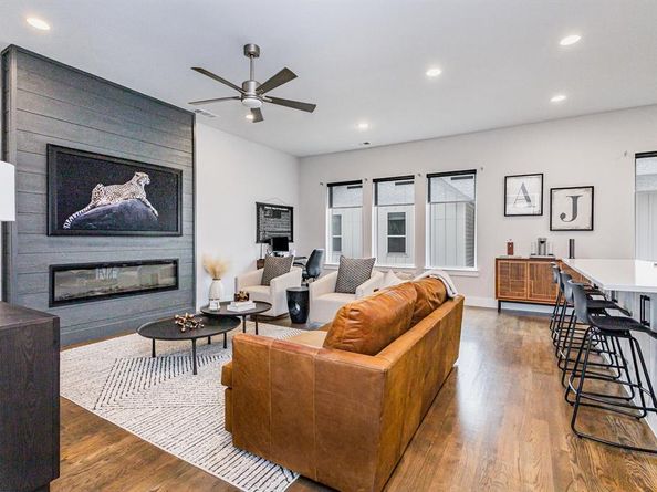 1120  Lavender Ridge , Dallas Texas 75204