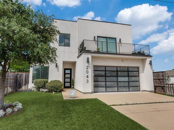 2043  Canada Drive , Dallas Texas 75212