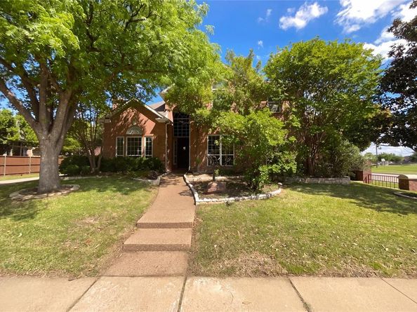 2400  Creekview Drive , Plano Texas 75093
