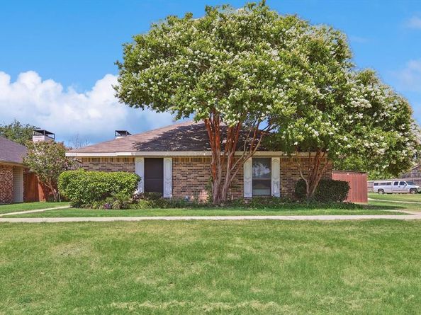2320  Carol Good Lane , Carrollton Texas 75006