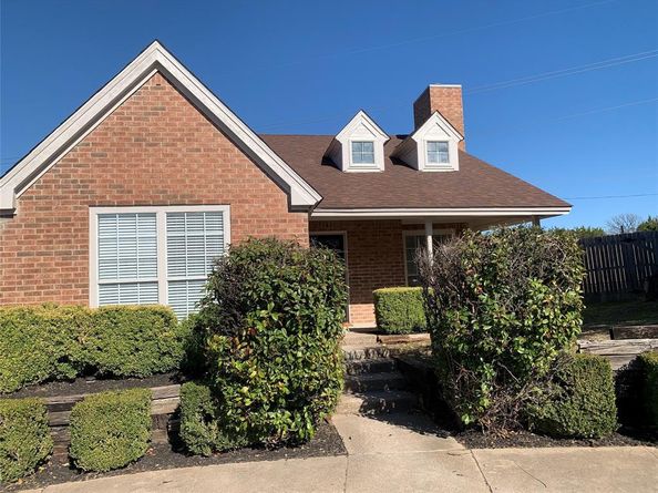 3903  Wanklyn Court , Dallas Texas 75237