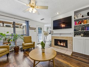 3939  Buena Vista Street 