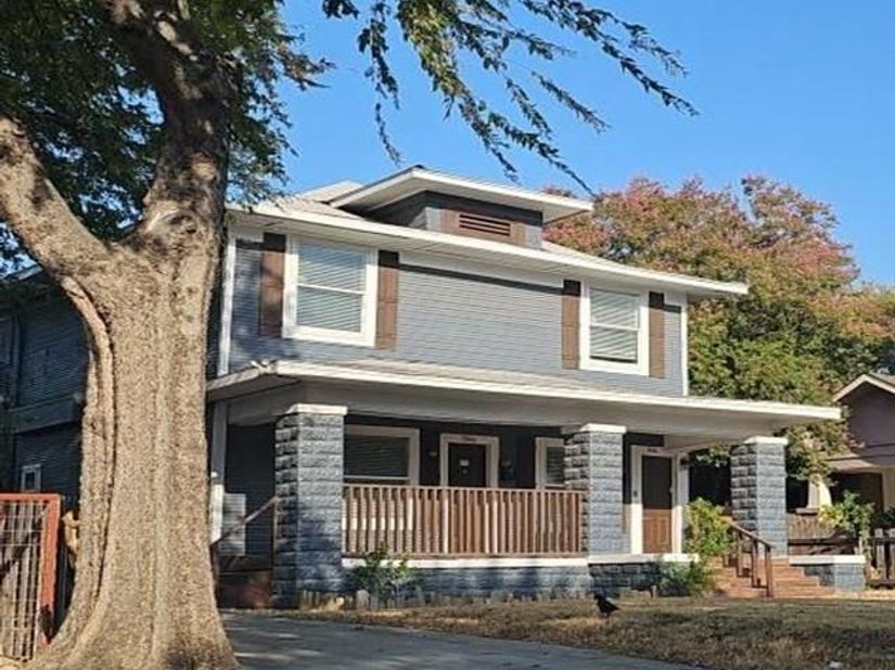 2840  Travis Avenue , Fort Worth Texas 76110