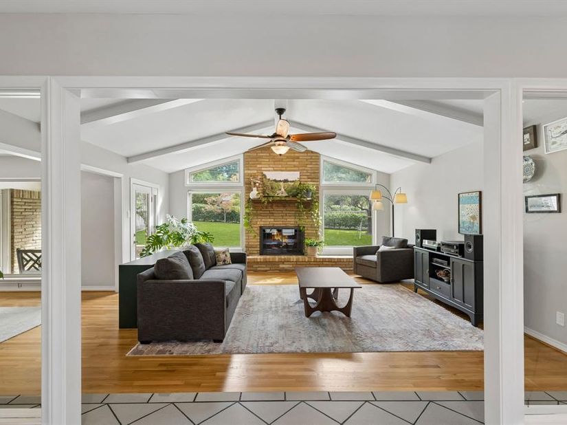 14032  Hillcrest Road , Dallas Texas 75240