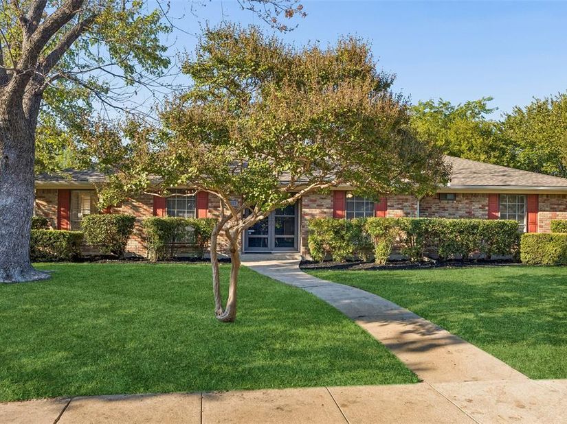 2015  Scarlet Oak Drive , Richardson Texas 75081