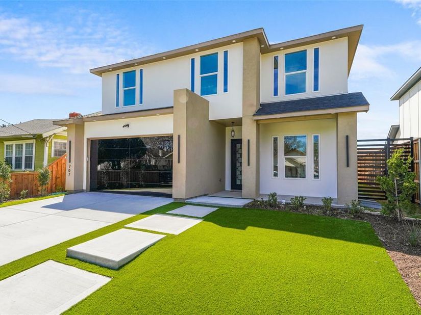 707  Buckalew Street , Dallas Texas 75208