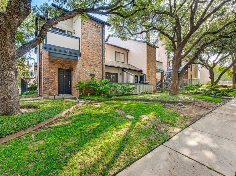 4102  Buena Vista Street  13, Dallas Texas 75204