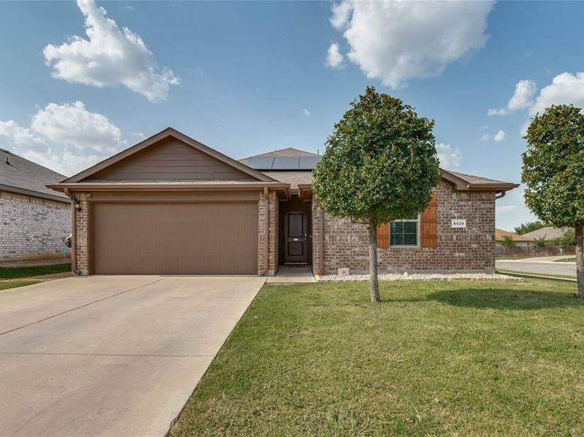 6929  Whisper Field  , Fort Worth Texas 76120