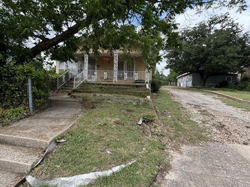 1712  Effie Street , Fort Worth Texas 76105