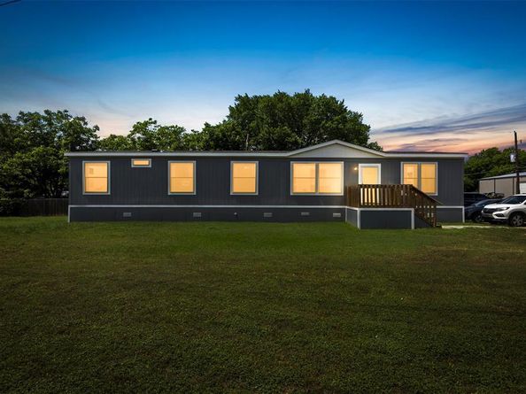 101  Syble Jean Drive , Burleson Texas 76028