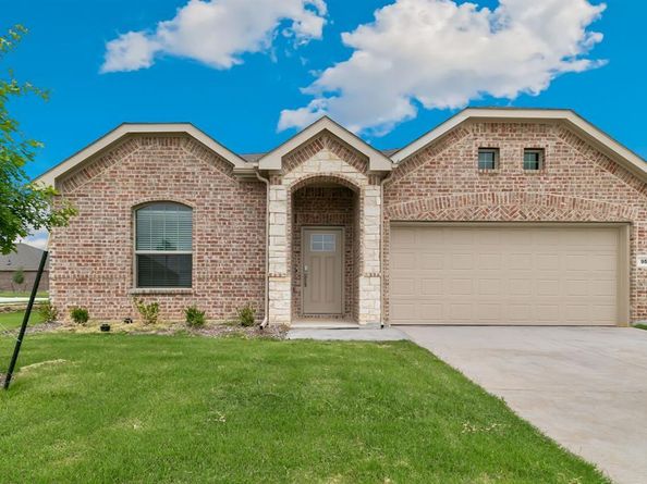 952  Dustwood Drive , Fort Worth Texas 76052