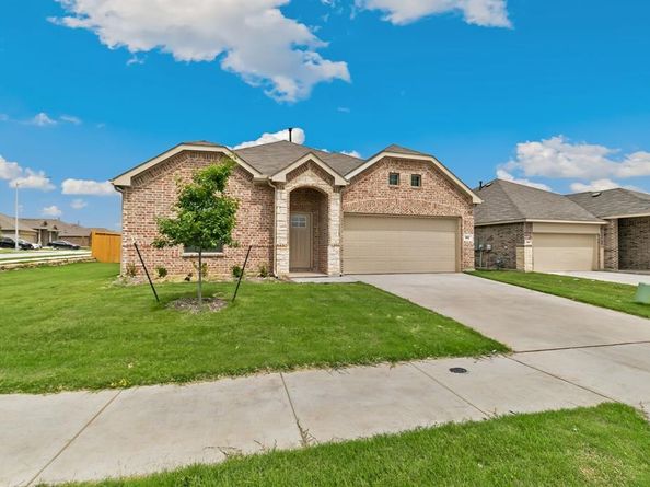 952  Dustwood Drive , Fort Worth Texas 76052