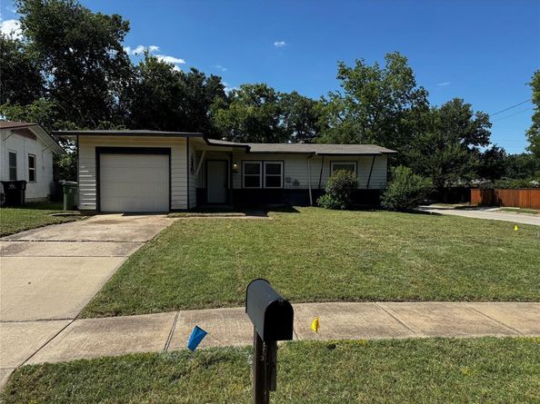 2009  Cloverdale Street , Arlington Texas 76010