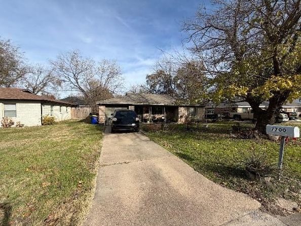 7700  Carlos Street , White Settlement Texas 76108