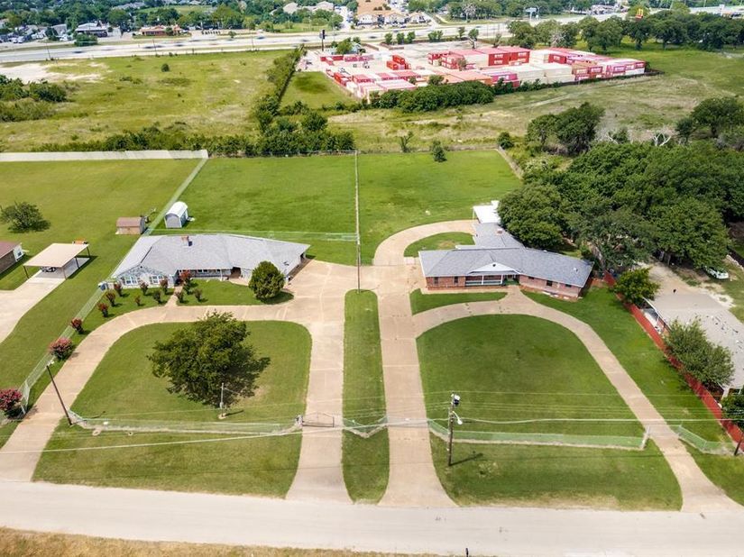 13740  Vida Lane , Dallas Texas 75253