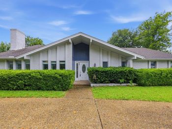 6908  Heatherknoll Drive 