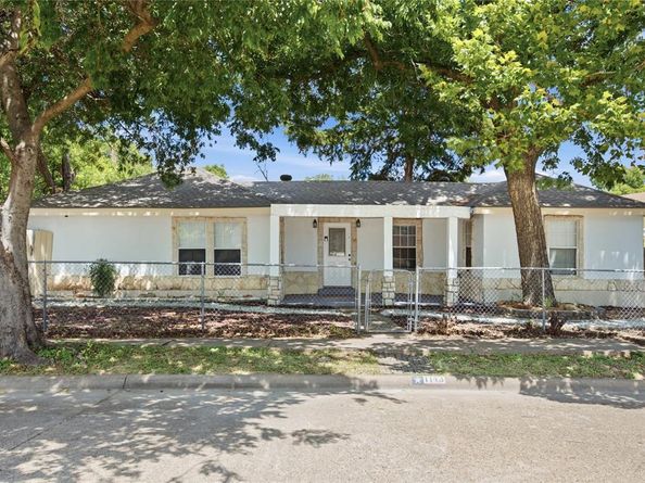 1143  Newport Avenue , Dallas Texas 75224