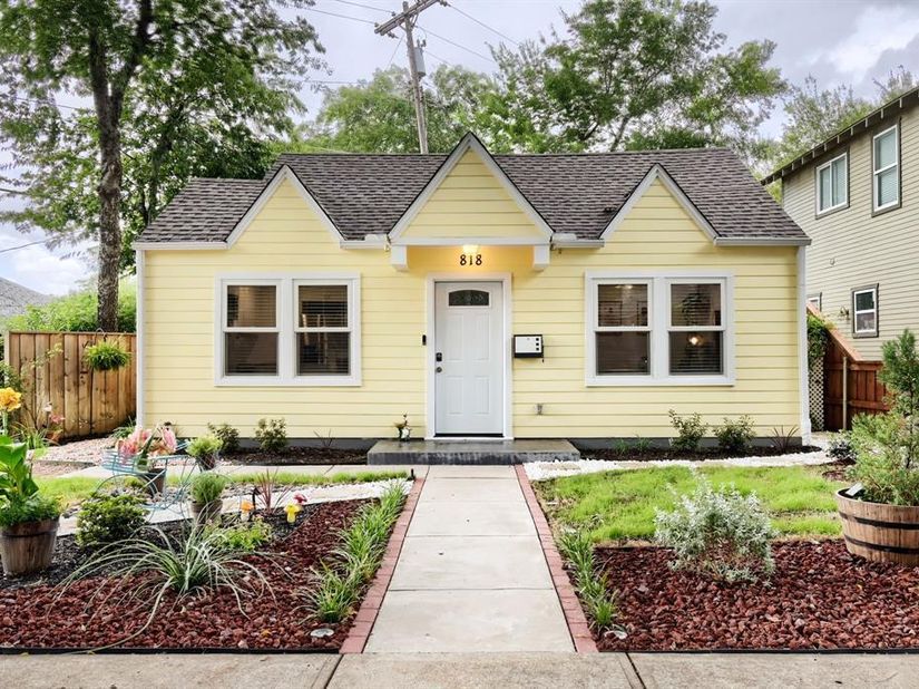 818 N Windomere Avenue , Dallas Texas 75208