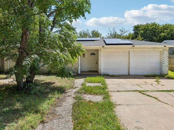 716  Heathcliff Drive , Everman Texas 76140