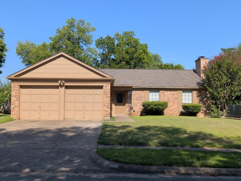 1703  Chittam Drive , Euless Texas 76039