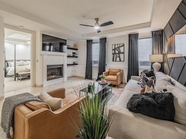 1505  Elm Street  404, Dallas Texas 75201