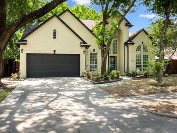 5901  Louisville Drive 