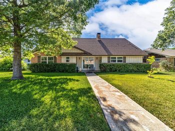 2923  Greenmeadow Drive 