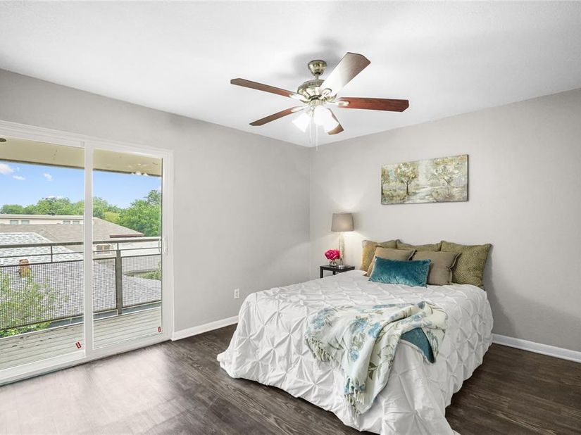 4502  Gaston Avenue  319, Dallas Texas 75246