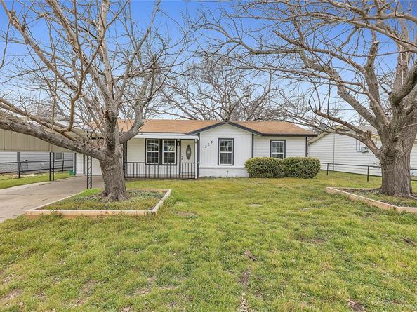 208  Kay Lane , Saginaw Texas 76179