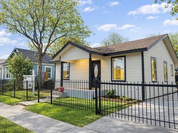 1220 E Bessie Street 