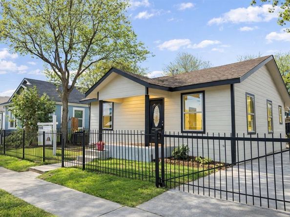 1220 E Bessie Street , Fort Worth Texas 76104