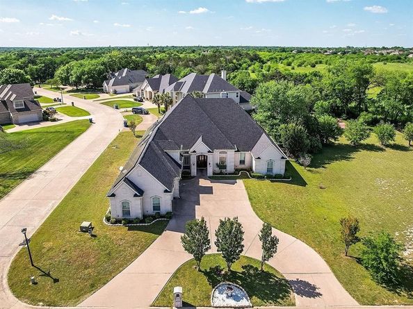 1009  Place Louie  , DeSoto Texas 75115